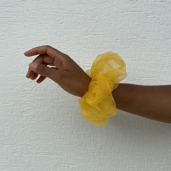 Chouchou en Organza Jaune - Image 2