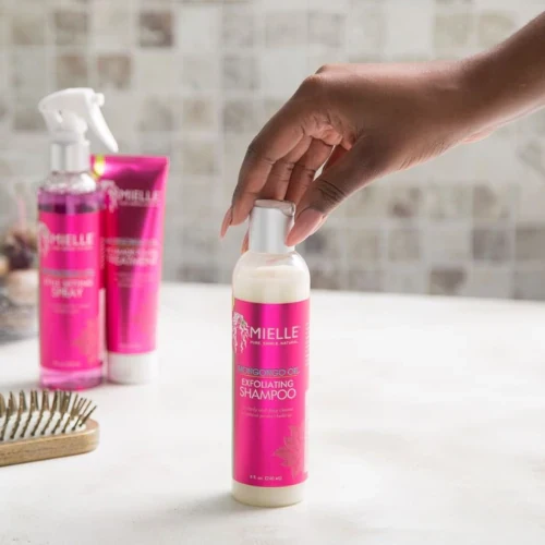 Shampoing Exfoliant à l'Huile de Mongongo - Mielle - Image 3